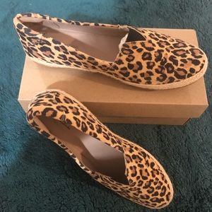 Clark’s leopard print slip-on shoes. Size 7, NWB